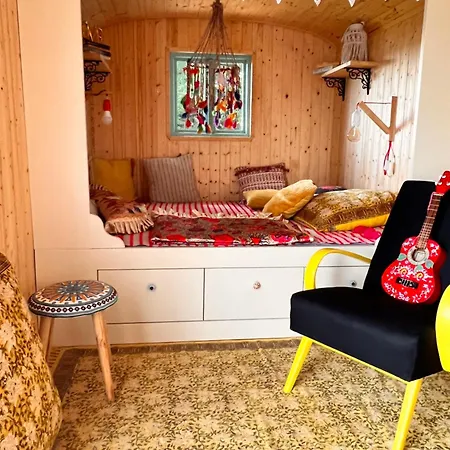 Apartment Cirkusova Maringotka Glamour Ceske Budejovice